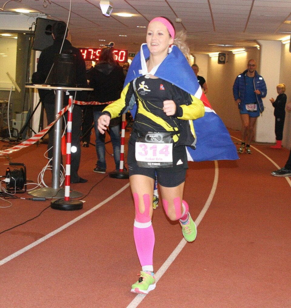 Magnus Bø Thorud løp lengst på Bislett 12-timers IMG_3656_Rakel_islandsk_rekord (1212x1280).jpg