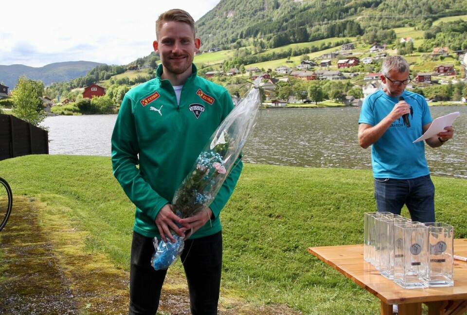 Eivind Øygard fra arrangørklubben Jølster IL vant 5 km på tiden 14.27 Eivind Øygard fra arrangørklubben Jølster IL vant 5 km på tiden 14.27