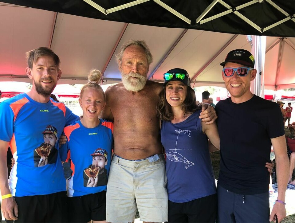 Fire av de norske som i dag har løpt Endurance Trail. Fra venstre: Andreas Claesson, Margrethe Fjetland, mannen bak Western States (Gordy Ainsleigh), Laura Bakker og Runar Sæther. Foto: Privat Fire av de norske som i dag har løpt Endurance Trail. Fra venstre: Andreas Claesson, Margrethe Fjetland, mannen bak Western States (Gordy Ainsleigh), Laura Bakker og Runar Sæther. Foto: Privat