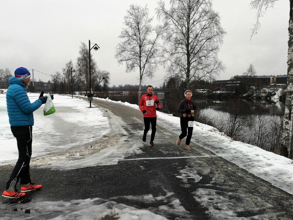 Helt selvgjort og velgjort i Elverum Halvmaraton Morten_Øvergaard_Maria_Hoftun.jpg
