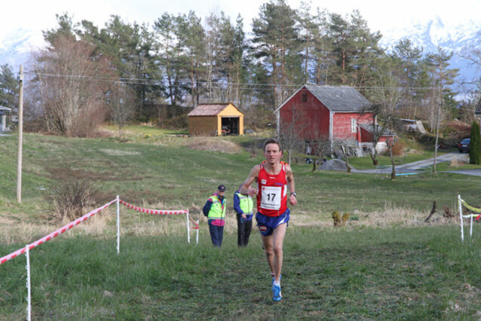 Praktfullt terreng-NM i Strandebarm.