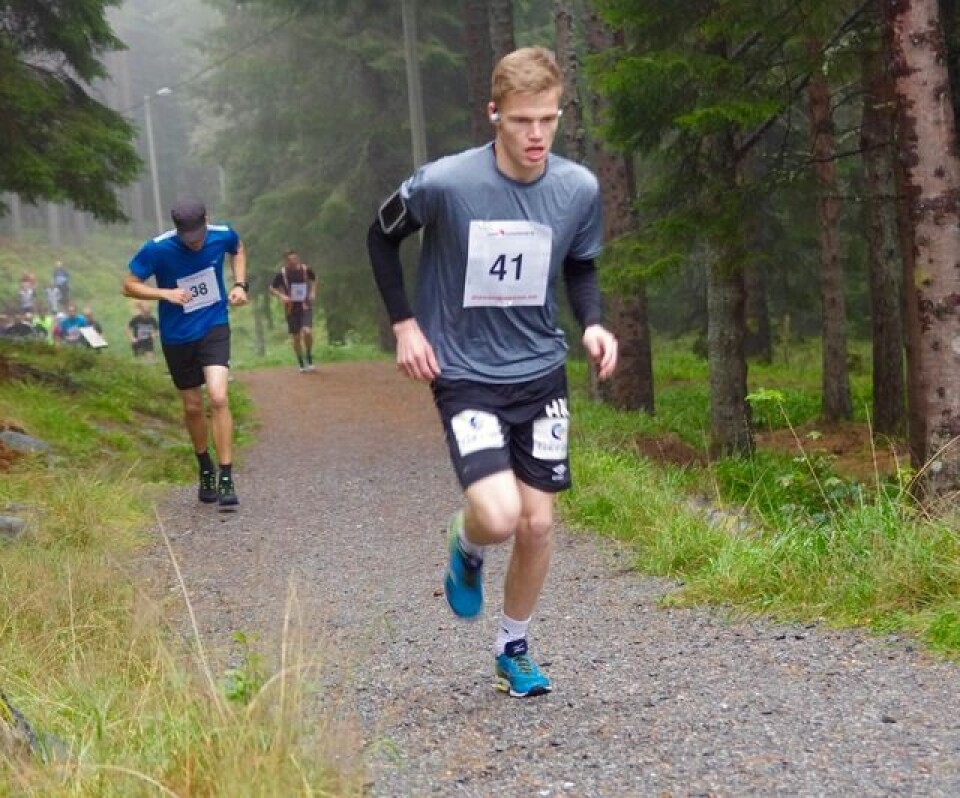 Unge vinnere på Blodslitet i Ålesund Haakon_Kjoelsoey_start