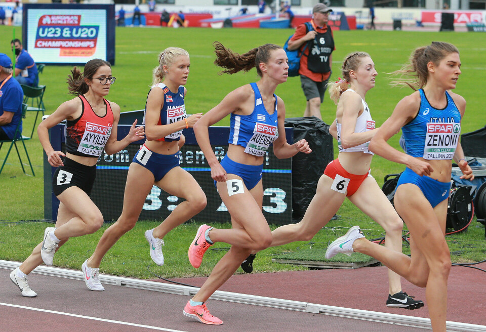 Pers på begge, men ikke avansement på de norske 1500 m-jentene i U23-EM Heat1_380m_igjen_3-17-passeres_Chrisne Naess_naa_paa_halen_AZ3T6418.jpg