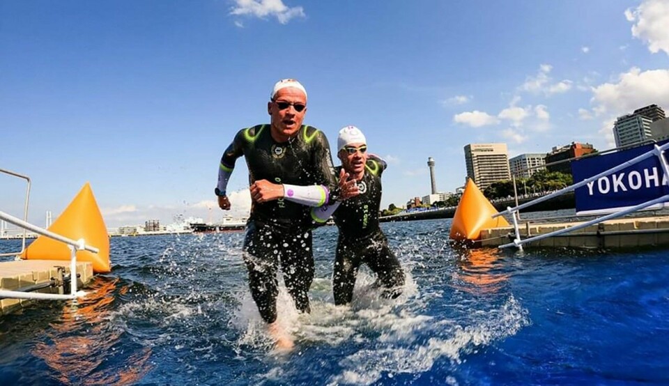 Kristian Blummenfelt, her i aksjon i Yokohama sammen med Gustav Iden i fjor, må vente med å gå i vannet i Paris. (Foto: World Triathlon/Tommy Zafera) Kristian Blummenfelt, her i aksjon i Yokohama sammen med Gustav Iden i fjor, må vente med å gå i vannet i Paris. (Foto: World Triathlon/Tommy Zafera)