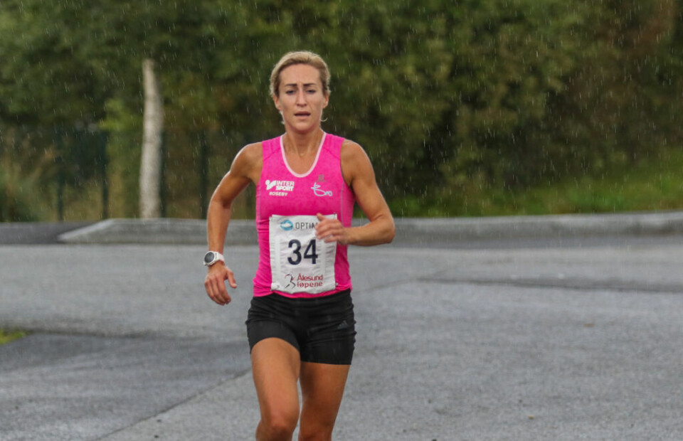 Helene Herje Ellingsen mot mål i Spjelkavik på sin 10 km. Foto: Martin Hauge-Nilsen Helene Herje Ellingsen mot mål i Spjelkavik på sin 10 km. Foto: Martin Hauge-Nilsen