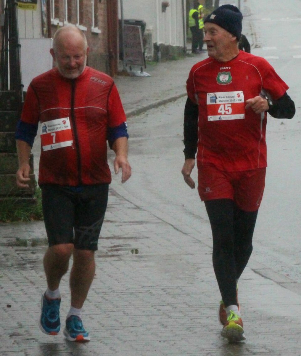 Frode Stenberg og Mona Brundtland vant NM maraton i regntunge Risør IMG_2056Vatne&SelErfarne.jpg