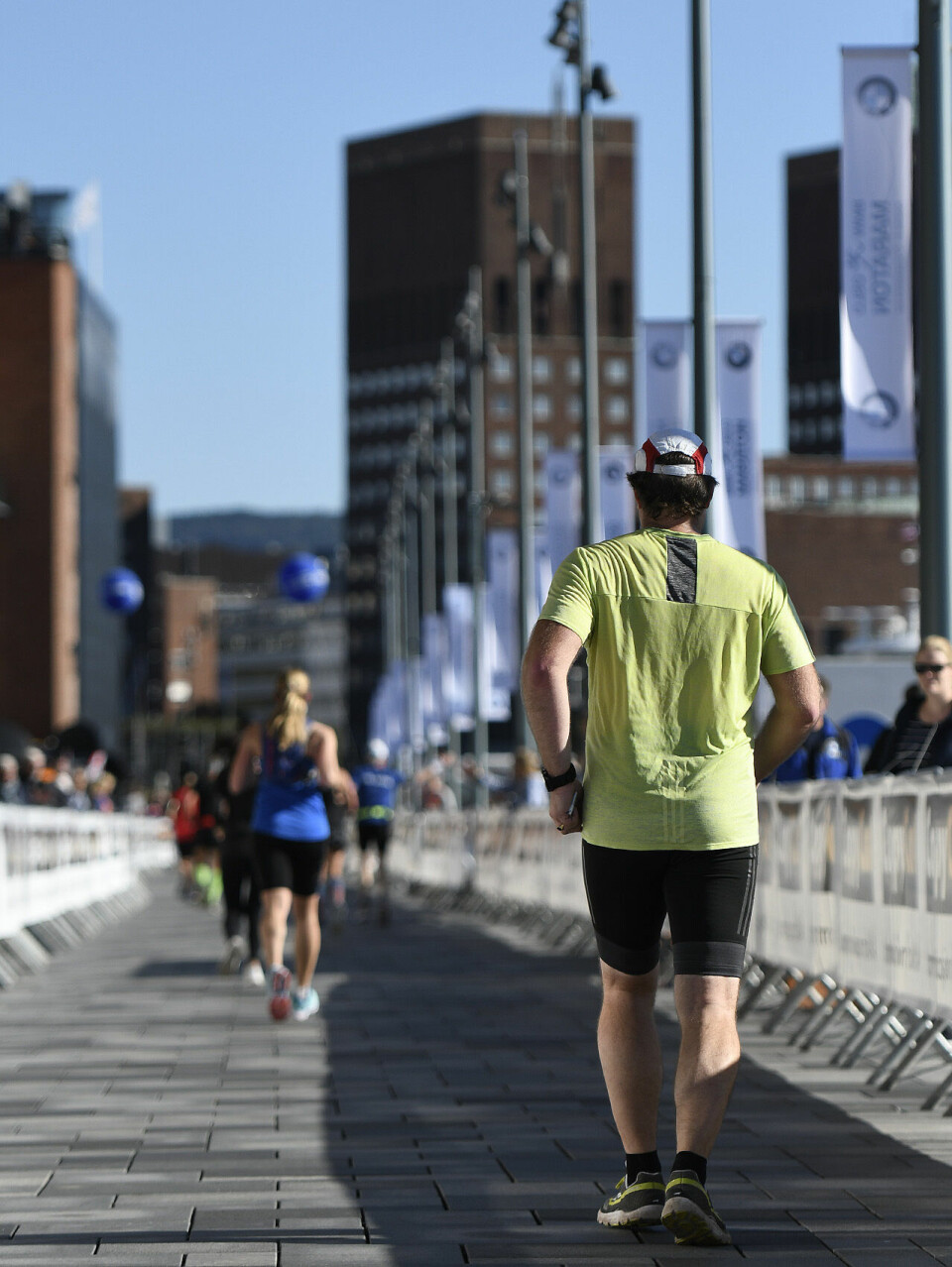 Myhre og Abdulaziz norske mestre på maraton i Oslo mot-raadhuset_50D1600.jpg