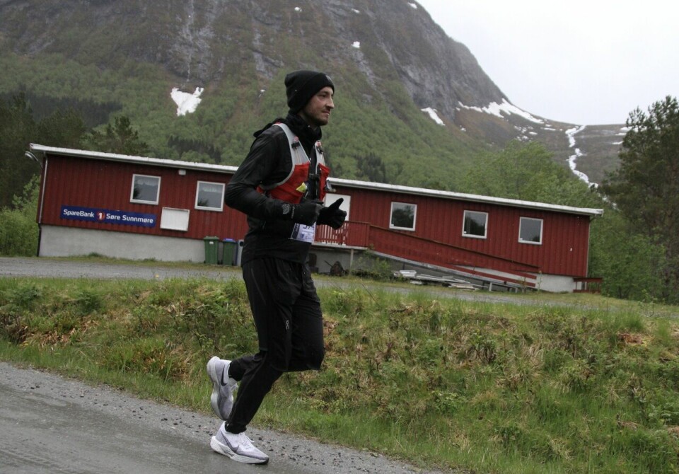 Øystein Ulekleiv satte ny løyperekord i Vartdalstranda halvmaraton Maraton_Jonathan_Martinez_vinner