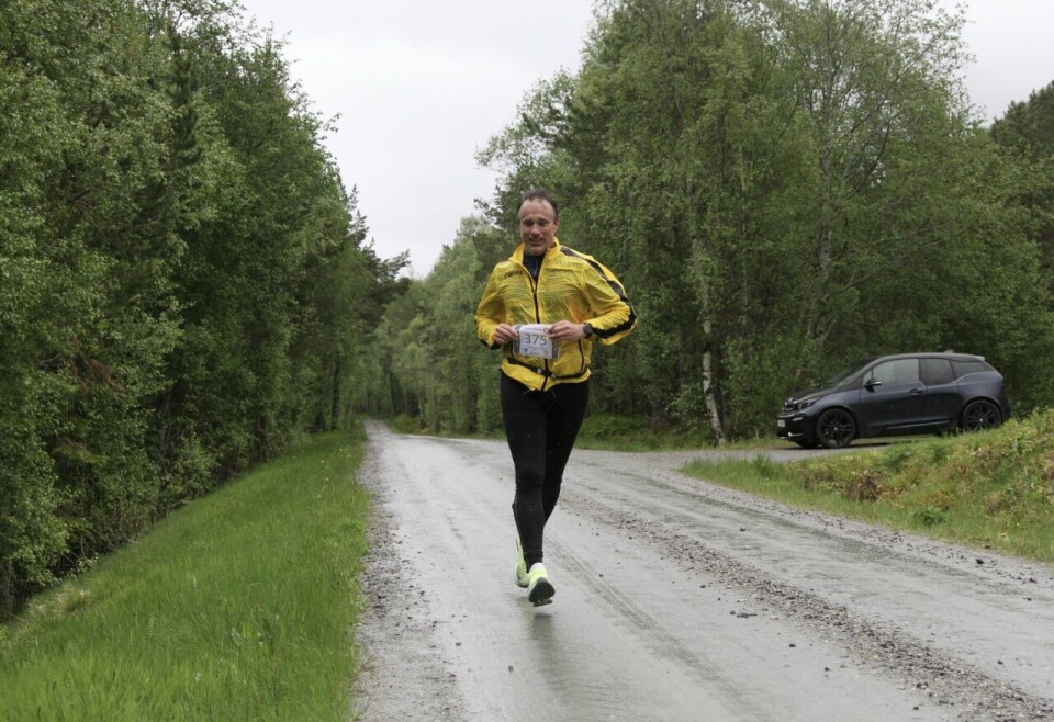 Øystein Ulekleiv satte ny løyperekord i Vartdalstranda halvmaraton Maraton_Johan_Roppen