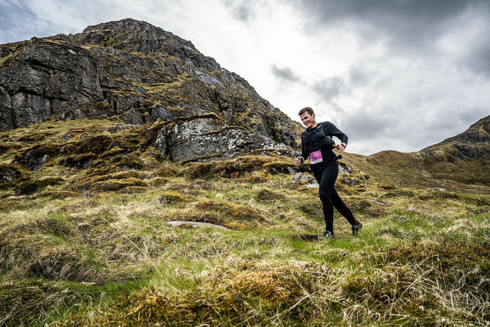 Gro Siljan Hjukse og Hallvard Schjølberg til topps i Lofoten Ultra Trail iancorless.com_ArcticTriple23-Document Name002.jpg