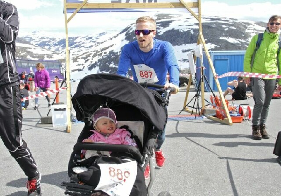732 deltakere opp motbakkene i Geiranger Barnevogn