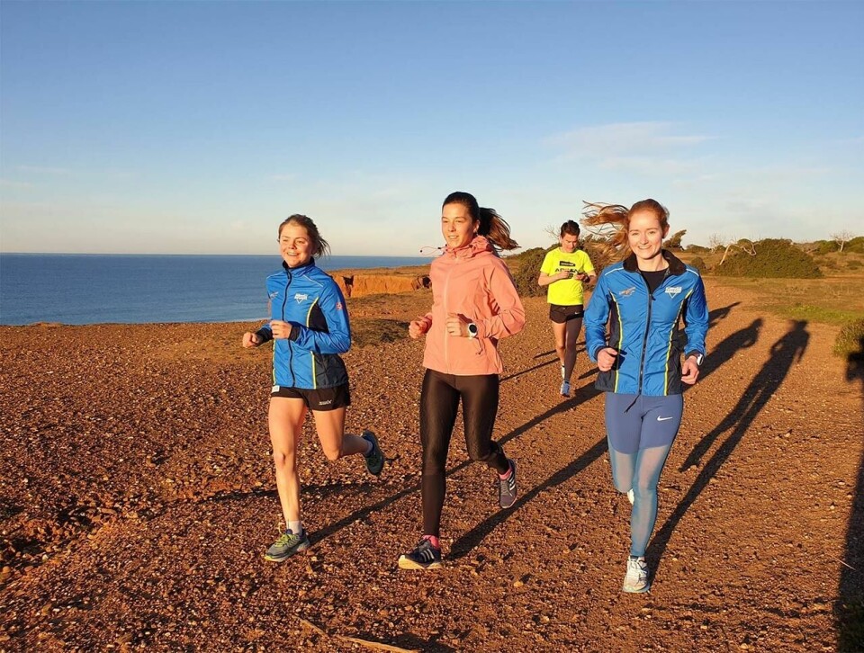 12. og 13. plass til Varegg og Strindheim i E-cupen i terrengløp Hilde_Fenne_Christina_Ellefsen_Hopland_og_Bertine-Helene_Færø-foto_Trygve Andresen.jpg