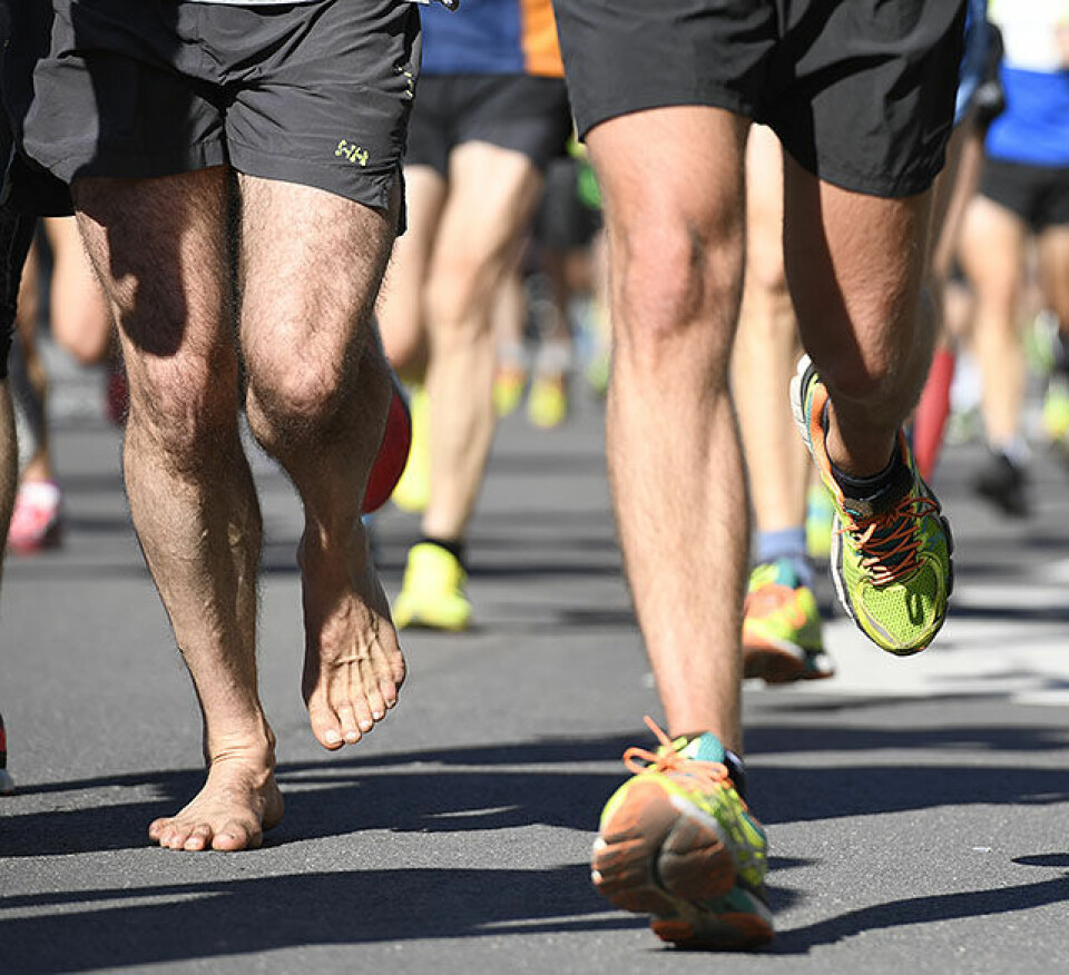 Hilland og Fissehatsion til topps på halvmaraton i Oslo halvmaraton-med-og-uten-sko_D5N3388.jpg