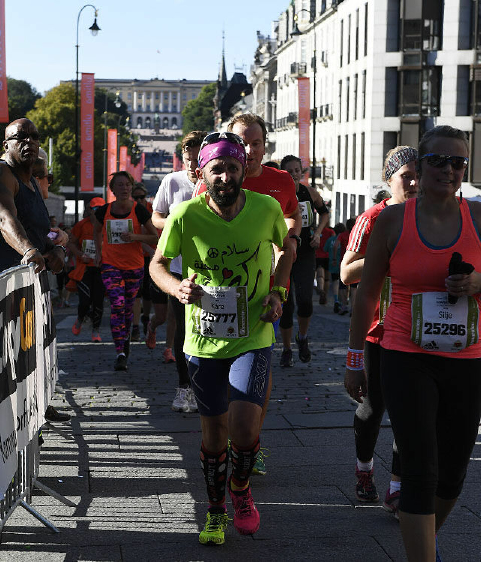 Hilland og Fissehatsion til topps på halvmaraton i Oslo halvmaraton-Kaare-Lona-slottet_D5N4154.jpg
