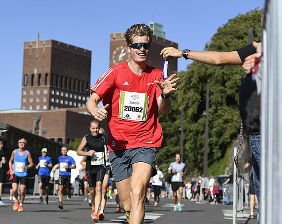 Hilland og Fissehatsion til topps på halvmaraton i Oslo halvmaraton-langing_D5N3332.jpg