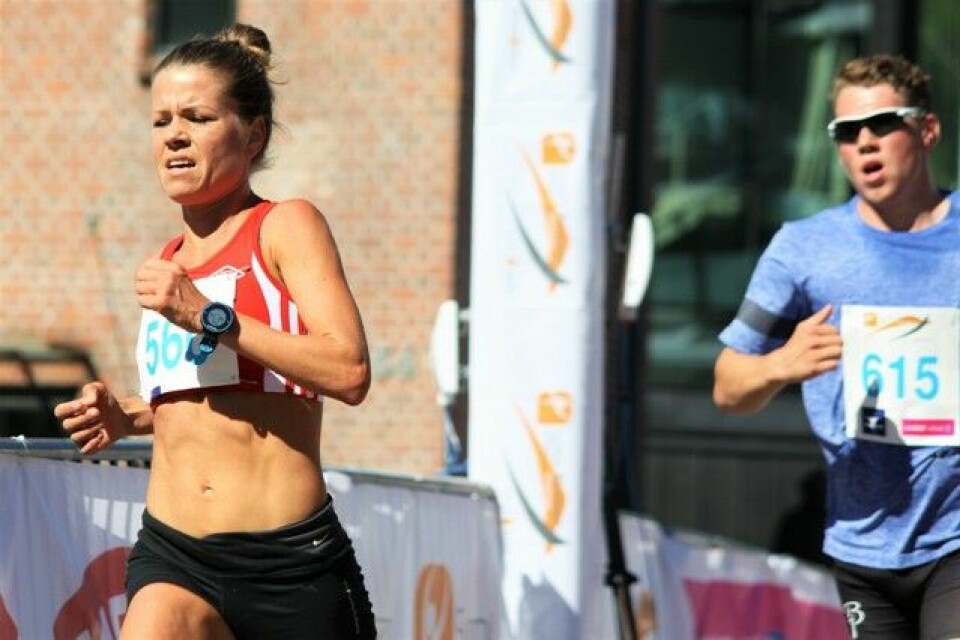 Hett under Elveløpet hvor Øystein Mørk doblet Ida_Bergsløkken_10Km.JPG