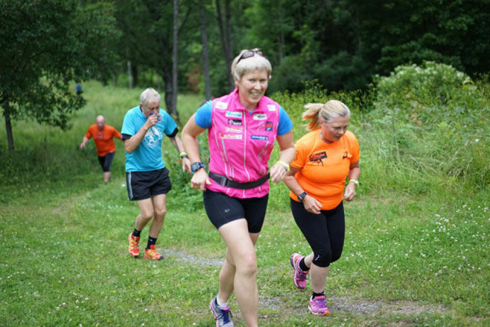 Hovedøya Rundt: Vidar-dominans i kvinneklassen, som var størst Hilde_Gjelsvik_Bente_Aastad_oppvarming_DSC02290.jpg