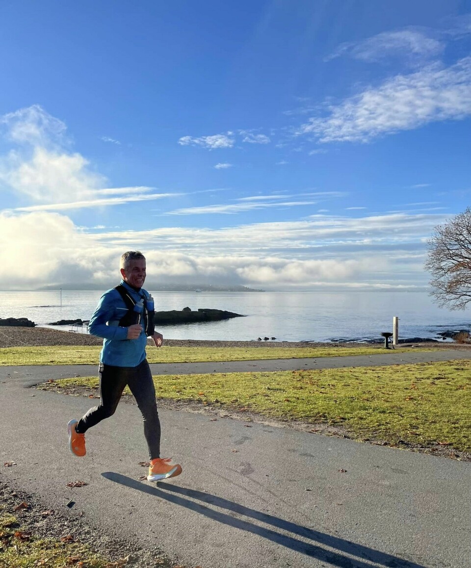 Torunn og Svein-Erik arrangerte Jar AlleHelgensUltra fra egen hage Espen Haraldsen. ved fjorden.jpg