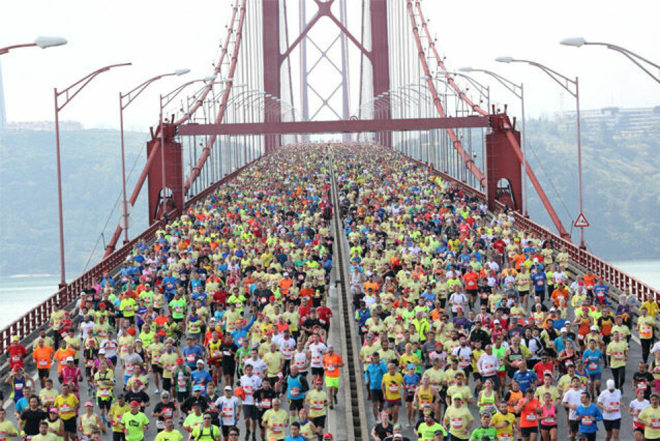 Ti norske med da Jake Robertson vant Lisboa Halvmaraton på 1.00.01 Lisboa_halvmaraton_starten.jpg