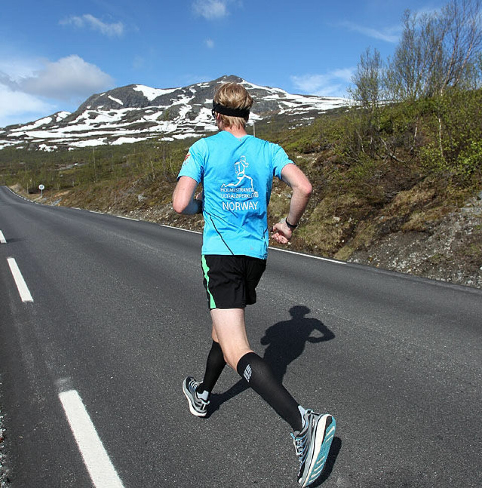 Fjellmaraton fra start til mål med 98 solskinnsbilder! Bessheim_vidvinkel_A20G4468.jpg