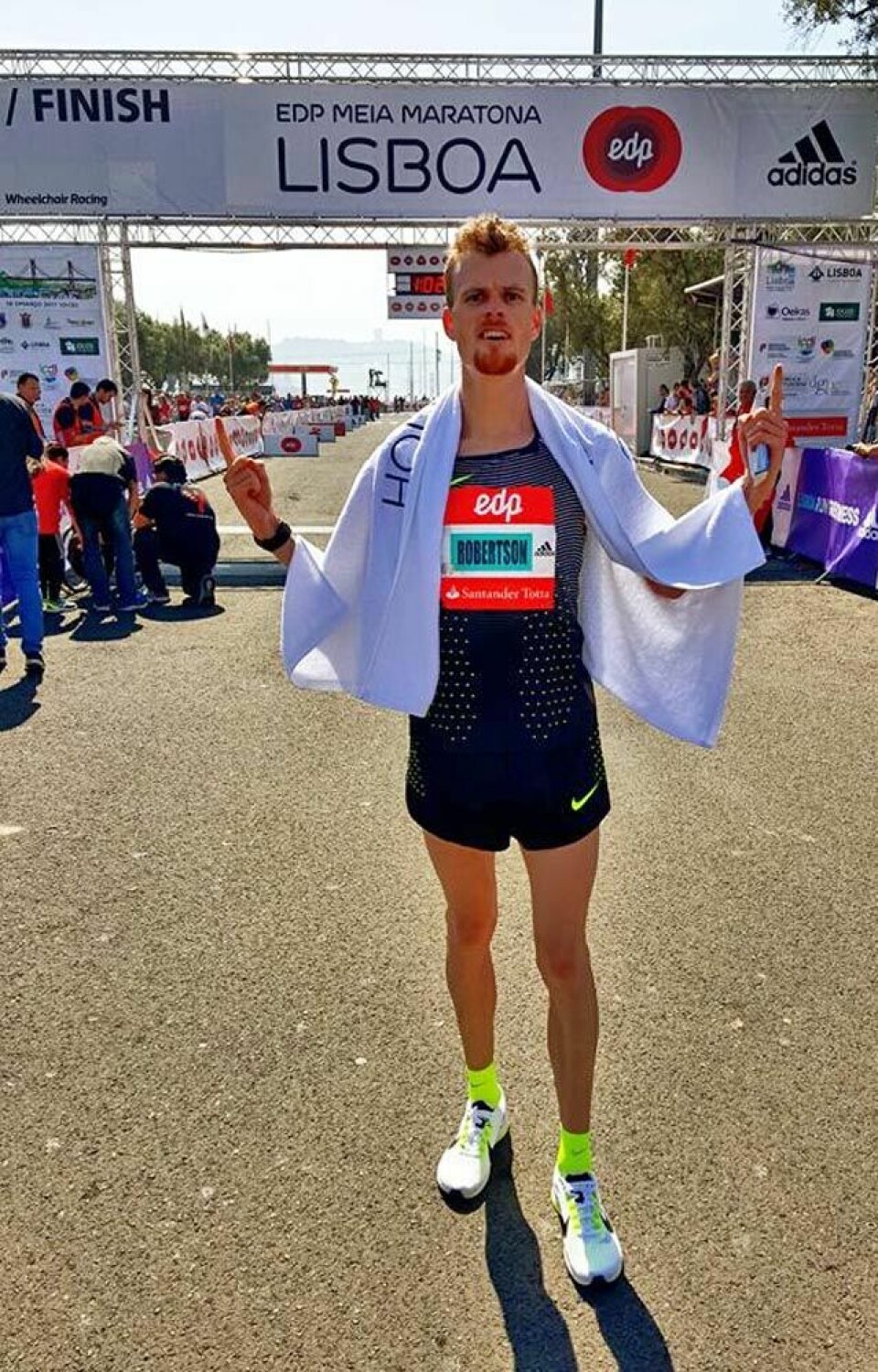 Ti norske med da Jake Robertson vant Lisboa Halvmaraton på 1.00.01 Lisboa_Halvmaraton_Jake_Robertson.jpg