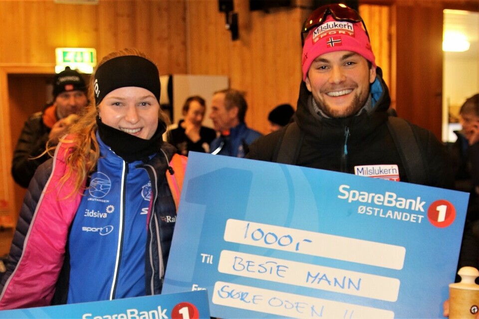 Totalvinnerne Franziska Skogsholm og Jørgen Myking med bonusen etter årets Trysil-Knut renn. Totalvinnerne Franziska Skogsholm og Jørgen Myking med bonusen etter årets Trysil-Knut renn.