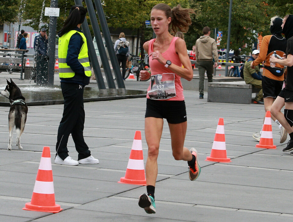 Mange aldersklassevinnere på halvmaraton i Oslo Tjuvholmen_Siri_Evensmo_1_35-39_AZ3T7655.jpg