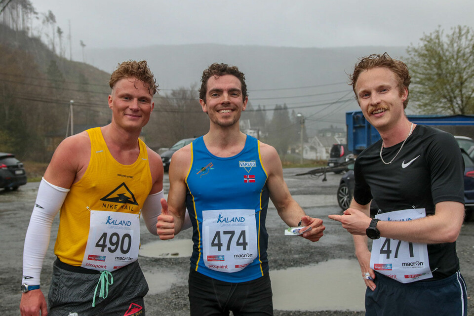 De tre raskeste menn på 10 kilometer: Sondre Øvre-Helland, Tage Morken Augustson og Jonas Gjesdal. (Alle foto: Arne Dag Myking) De tre raskeste menn på 10 kilometer: Sondre Øvre-Helland, Tage Morken Augustson og Jonas Gjesdal. (Alle foto: Arne Dag Myking)