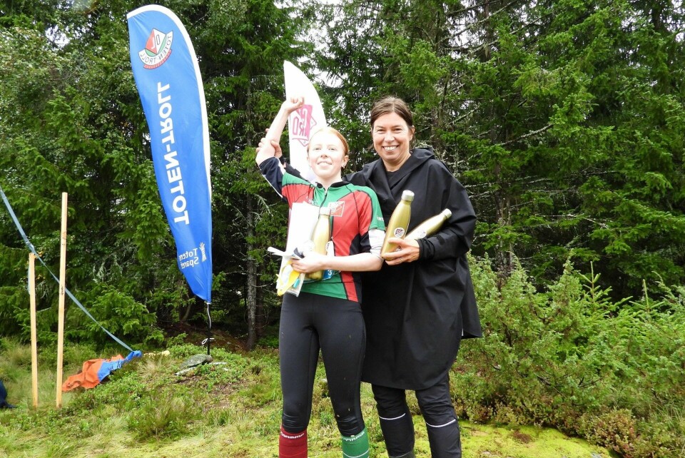 KM i orientering for Innlandet preget av tragisk hendelse Lillehammer OK vant D17 Mina Reids, Valborg Madslien og Inger Liv Bjerkreim (ikke tilstede).jpg