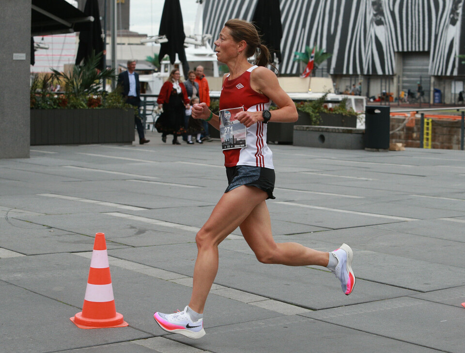 Mange aldersklassevinnere på halvmaraton i Oslo Tjuvholmen_Jessica_Gunnarrson_1_45-49_AZ3T7659.jpg