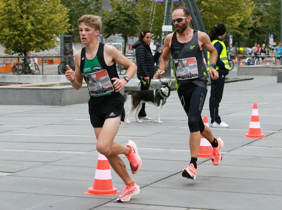 Mange aldersklassevinnere på halvmaraton i Oslo Tjuvholmen_3-U23-NM_Haavard_Klagegg_1-45-49_Johnny_Stensvold_AZ3T7484.jpg