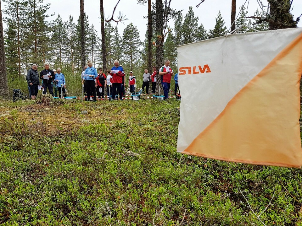Trivelig i Mosjømarka i Løten på ukas bedrifts-orienteringsløp Klare til start.jpg