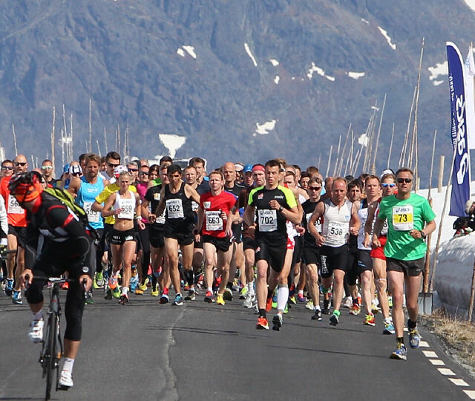 Fjellmaraton fra start til mål med 98 solskinnsbilder! Start_halvmasraton_A20G5649.jpg