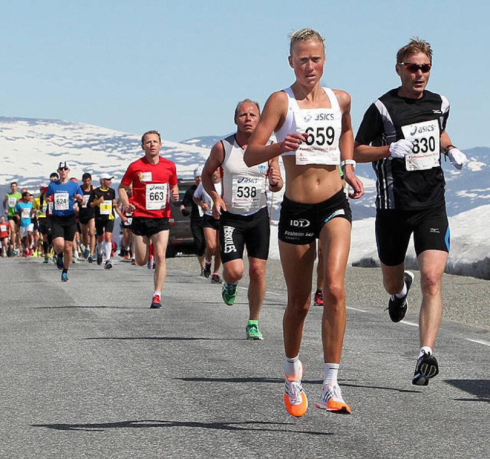 Fjellmaraton fra start til mål med 98 solskinnsbilder! Start_MKMyhre_foerst_A20G5796.jpg