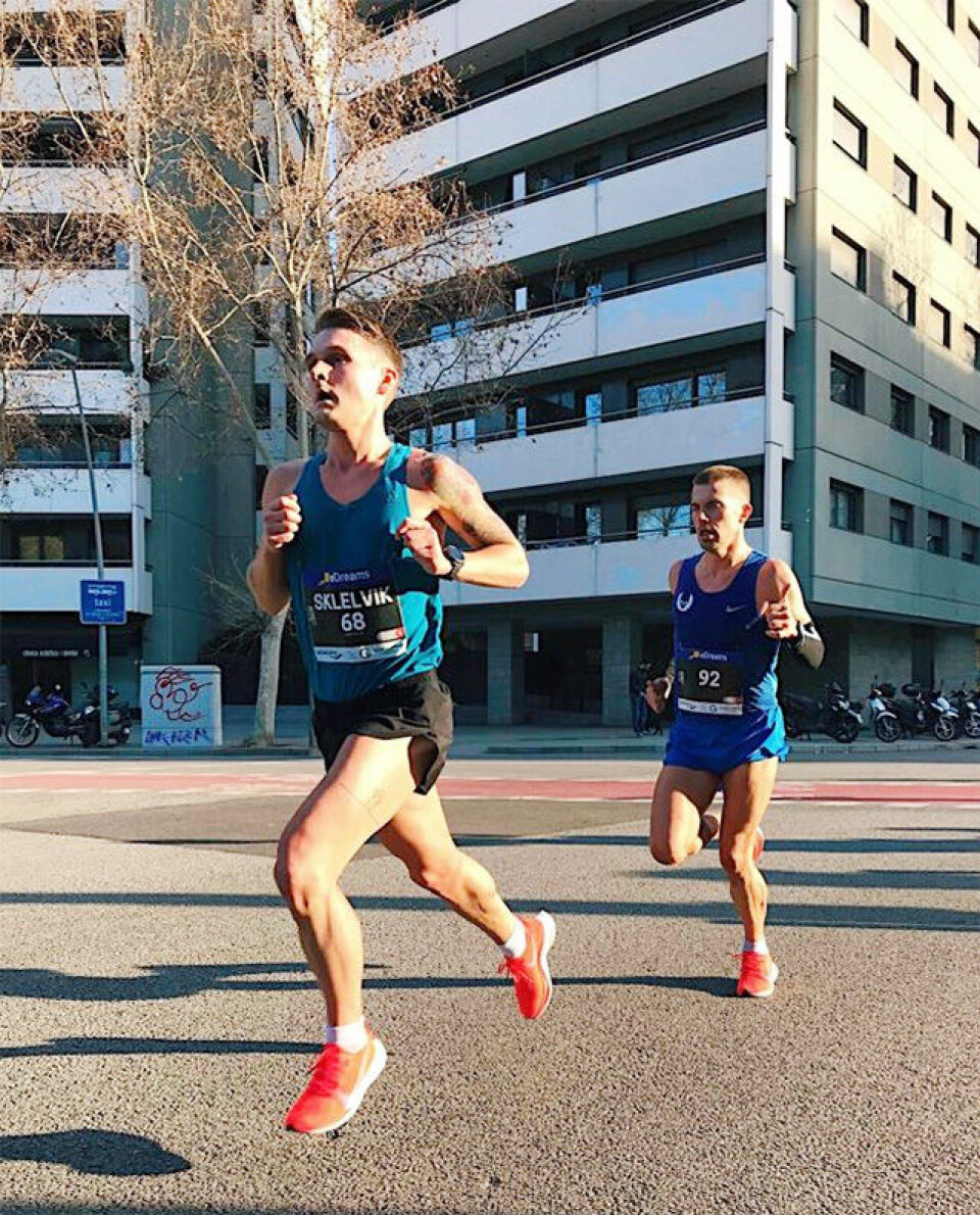 Mange sterke tider da 100 norske fullførte Barcelona Halvmaraton Barcelona_Halv_Skjelvik-og-Ulriksen.jpg