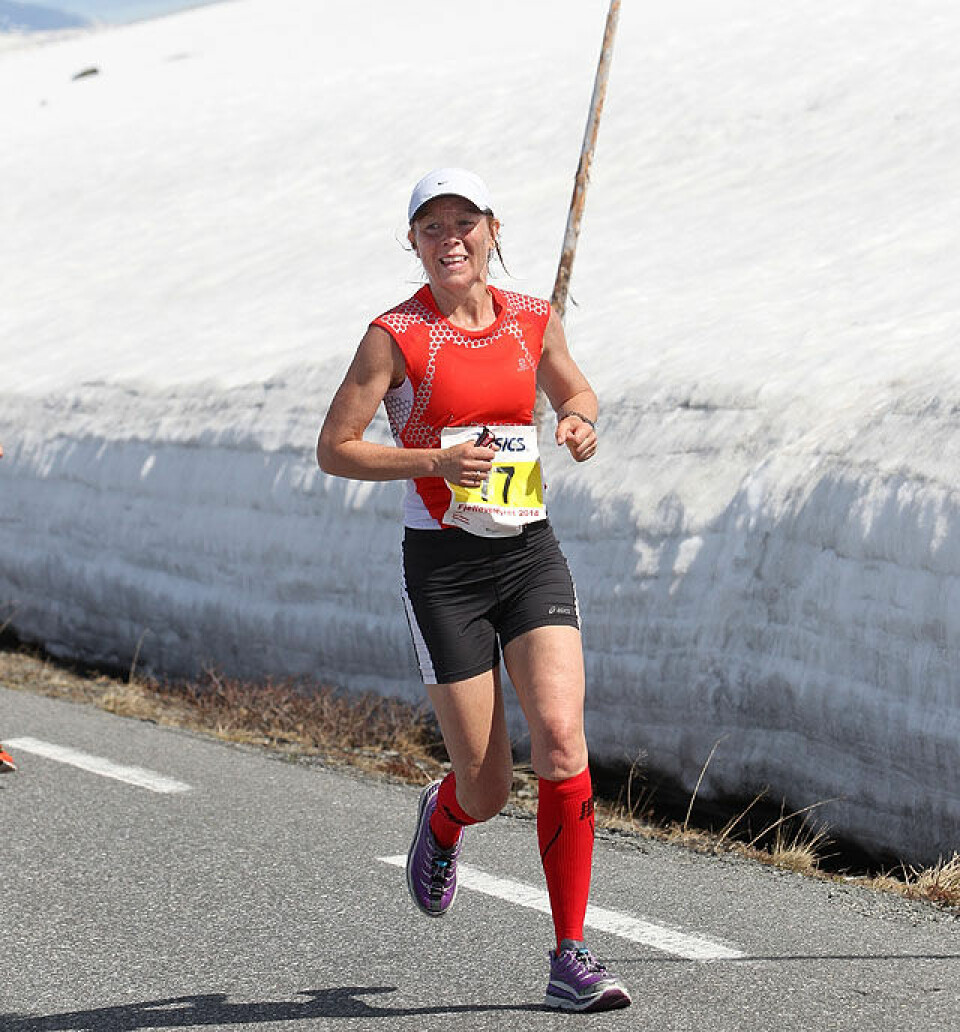 Fjellmaraton fra start til mål med 98 solskinnsbilder! Synne_Vesterhus_paa_Flya_A20G5662.jpg