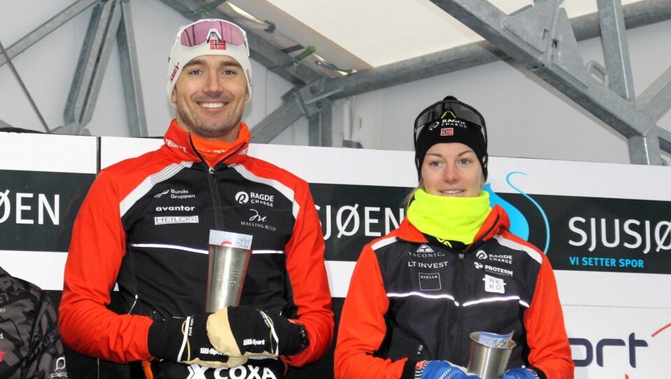 Totalvinnerne Andreas Nygaard og Anikken Gjerde Alnæs med vandrepokalene i Romjulsrennet 2023. (Foto: Dorte Finstad, Brøttum IL) Totalvinnerne Andreas Nygaard og Anikken Gjerde Alnæs med vandrepokalene i Romjulsrennet 2023. (Foto: Dorte Finstad, Brøttum IL)
