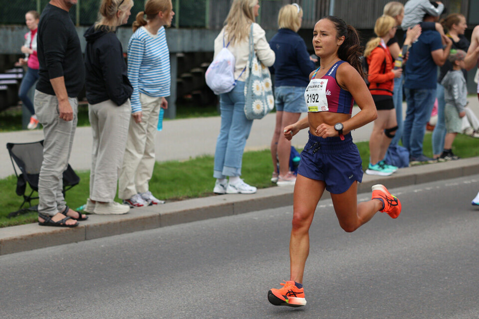 Senay Fissehatsion vant både 5 km og halvmaraton i Drammen kvinner-1plass.jpg