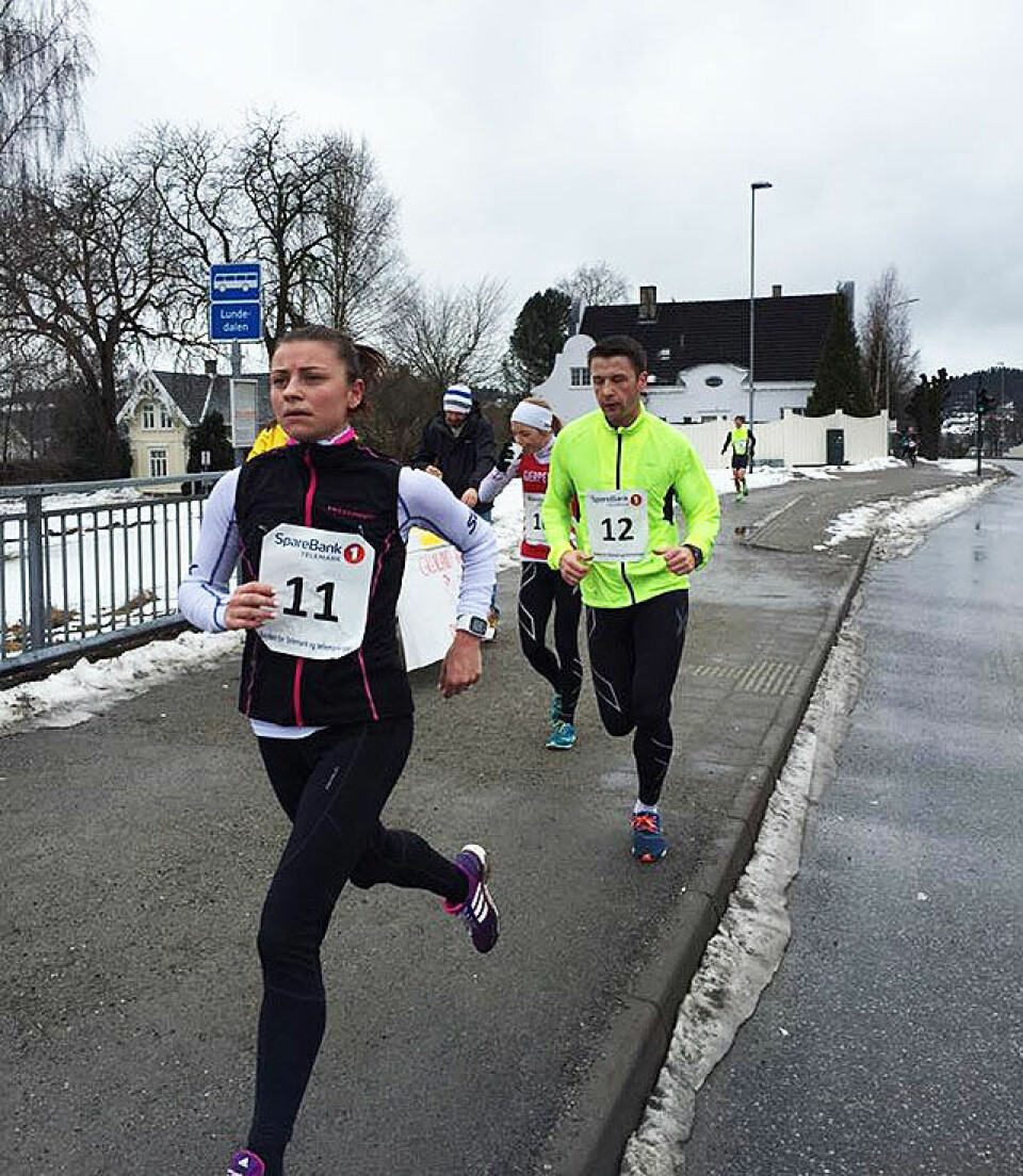 Varmet opp til Boston Marathon med løyperekord i Grenland Halvmaraton startnr11_640.jpg