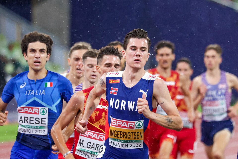 Her ser vi Jakob Ingebrigtsen under 1500-meterfinalen som han vant i EM for en uke siden. (Foto: Arne Dag Myking) Her ser vi Jakob Ingebrigtsen under 1500-meterfinalen som han vant i EM for en uke siden. (Foto: Arne Dag Myking)