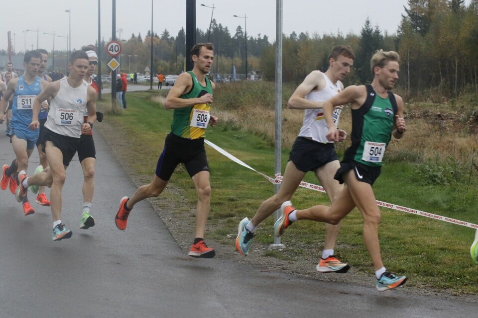 Vienna Søyland Dahle og Marius Vedvik tok NM-titlene på halvmaraton Erik Udø Pedersen.JPG