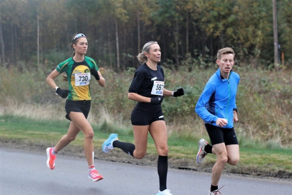 Vienna Søyland Dahle og Marius Vedvik tok NM-titlene på halvmaraton Ingvild Bovim Måkestad.jpg