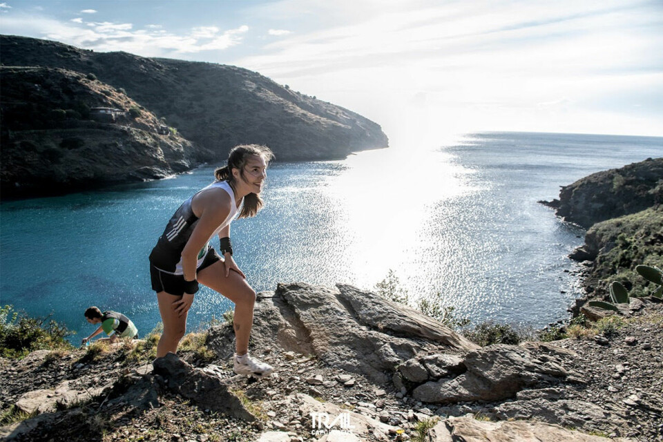 Seier til Yngvild Kaspersen i Trail Cap de Creus i Spania Yngvild_Kaspersen_natur_Trail_Cap_de_Creus_foto_arrangoeren.jpg