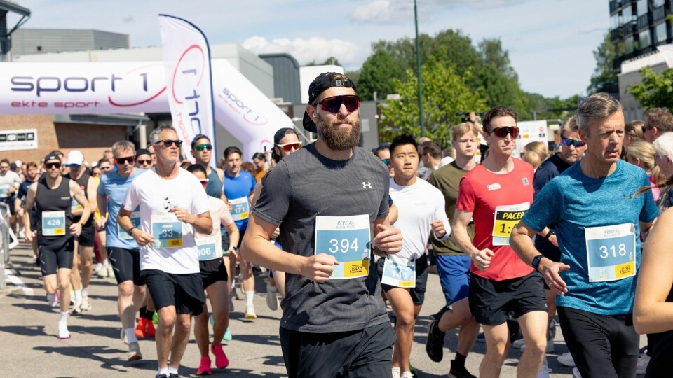 500 løpere var samlet på Re-torvet for første utgave av Revetal Halvmaraton (Foto: Johannes Carlos Andersen) 500 løpere var samlet på Re-torvet for første utgave av Revetal Halvmaraton (Foto: Johannes Carlos Andersen)