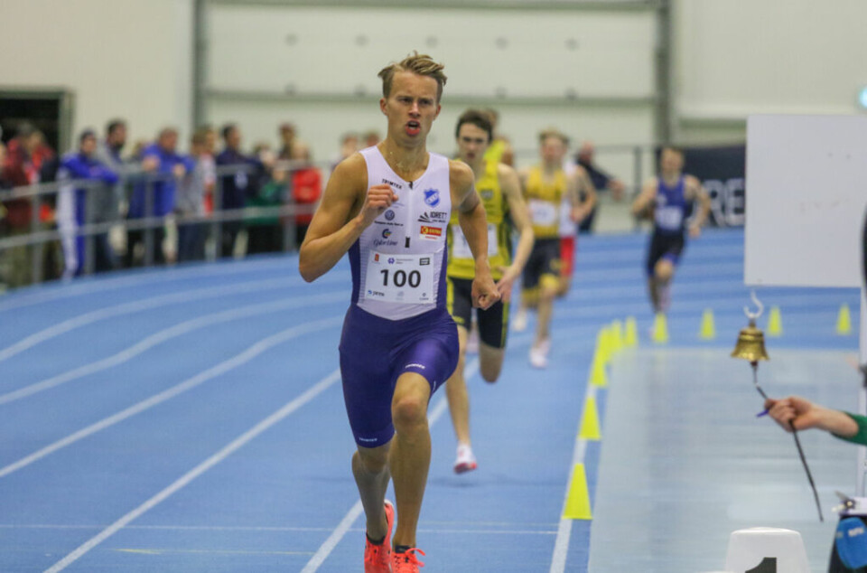 Sigurd Tveit i meget kjapp parademarsj inn til NM-gullet på 800m. (Foto: Martin Hauge-Nilsen) Sigurd Tveit i meget kjapp parademarsj inn til NM-gullet på 800m. (Foto: Martin Hauge-Nilsen)