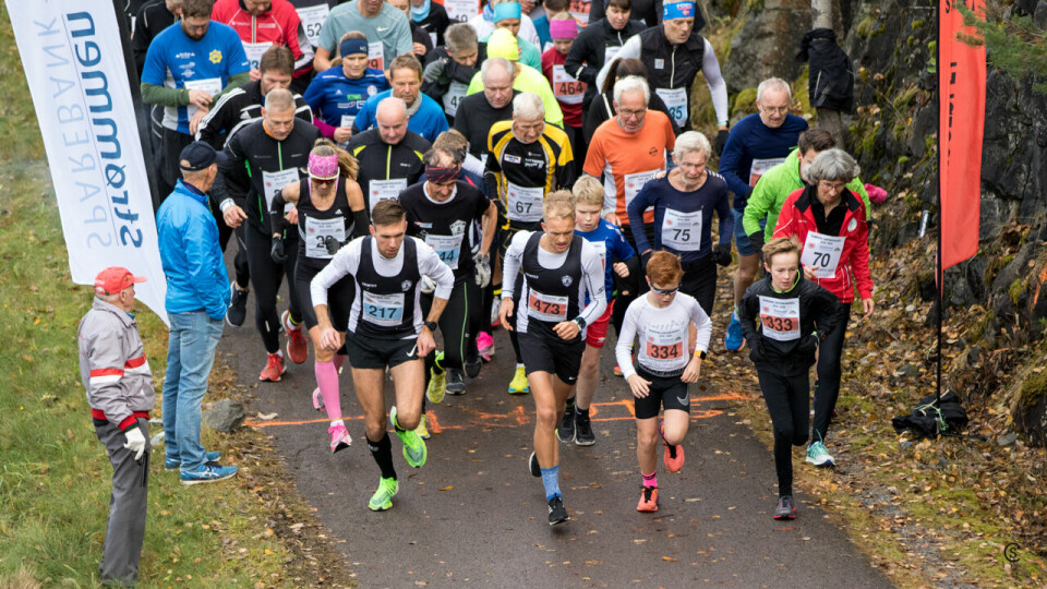 Heidi Pharo og Frode Stenberg vant Lørenskogløpet og KM Halvmaraton 4363-5k-start (1280x720).jpg