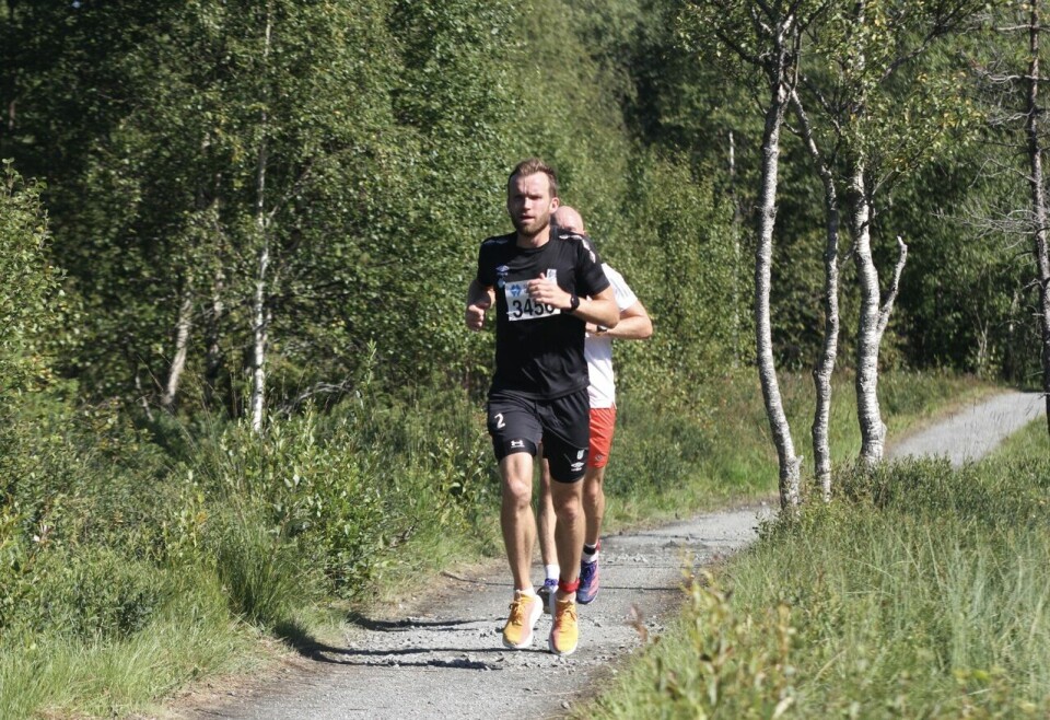 Jodi Brautaset og Håvard Berge vant halvmaraton på Hareid Halv_Tredje_iei