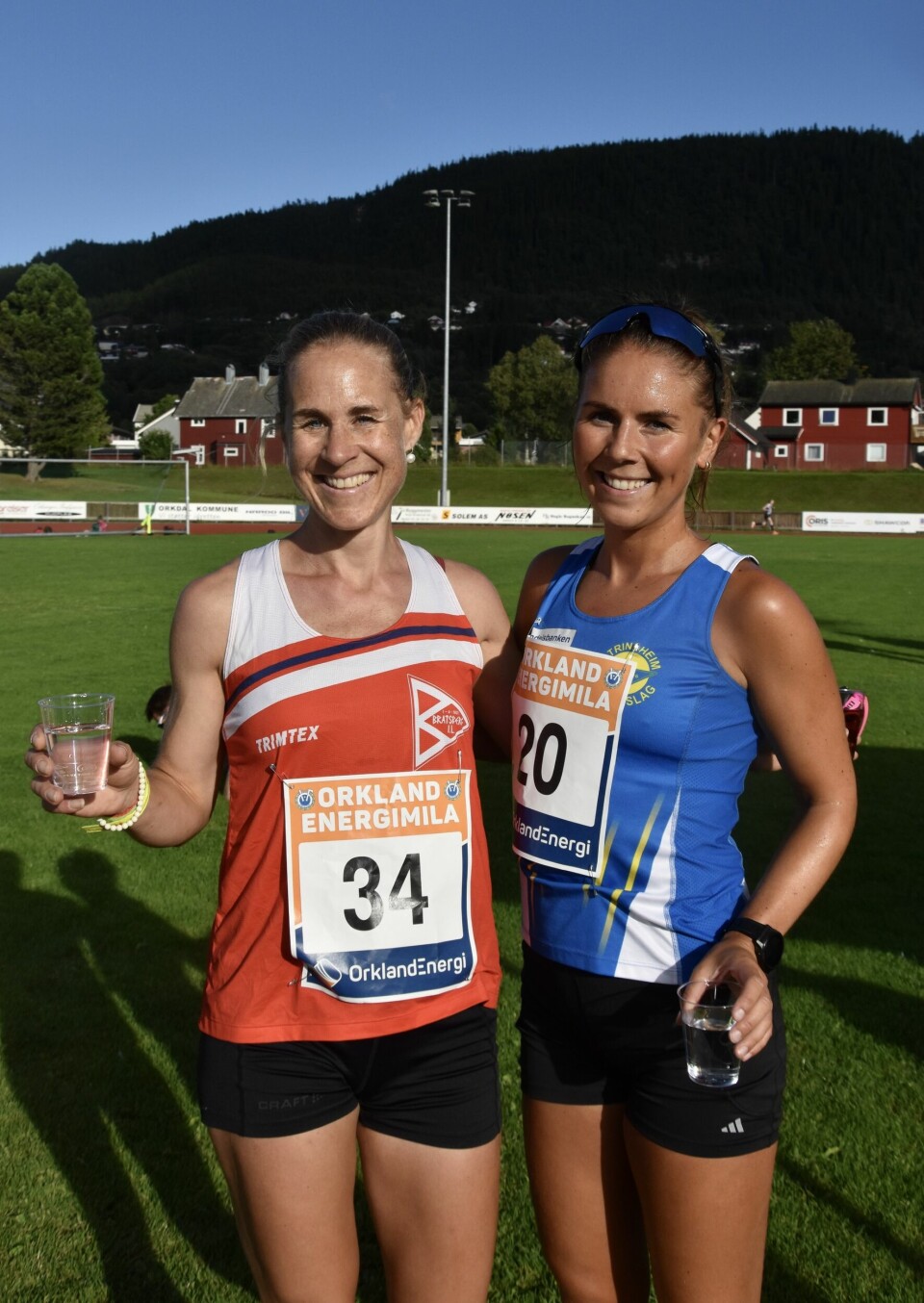 God deltakelse da Hanne Mjøen Maridal tok tre på rad i Orkland Energimila Kristin Waaktaar Opland (tv) og Vibeke Jensen.jpg