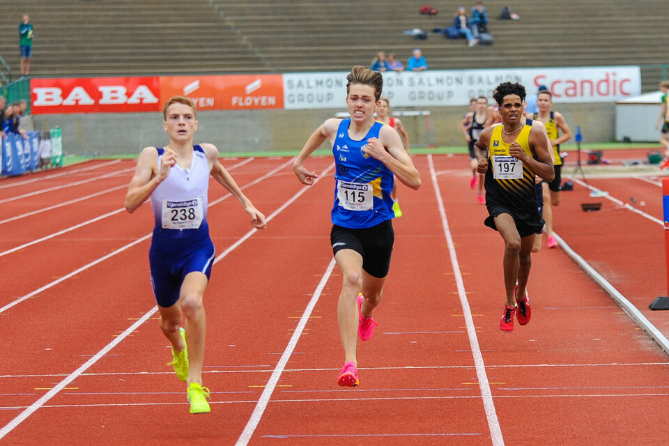 Sondre Haukanes og Amanda Rørvik tok UM-titlene på 800 meter i yngste klasse _DSC1745.jpg