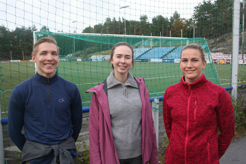 Trio som liker seg godt med karusell på Flekkerøya: Haakon Folserås (24), Ingrid Butveit (24) og Mariell Vegusdal (30) Trio som liker seg godt med karusell på Flekkerøya: Haakon Folserås (24), Ingrid Butveit (24) og Mariell Vegusdal (30)